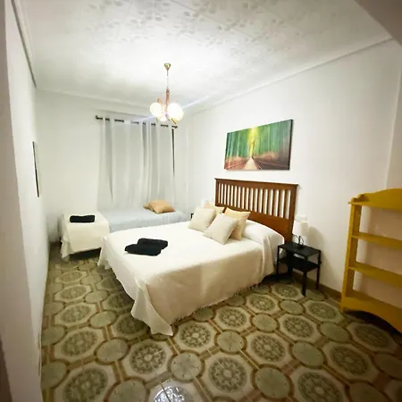 Valencia Well Located Shared Apartment Exterior photo